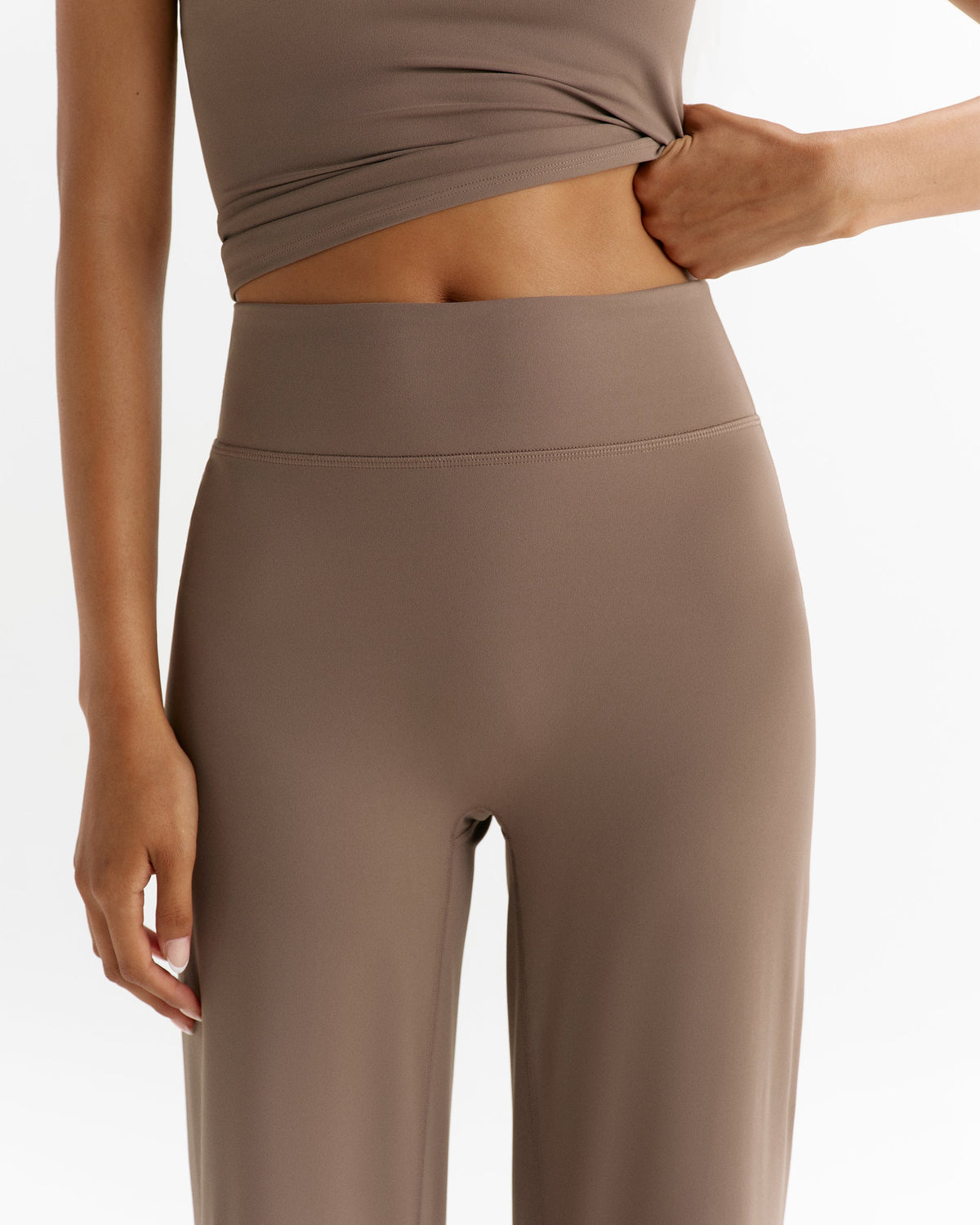 Straight Leg Yoga Pants - Walnut Brown