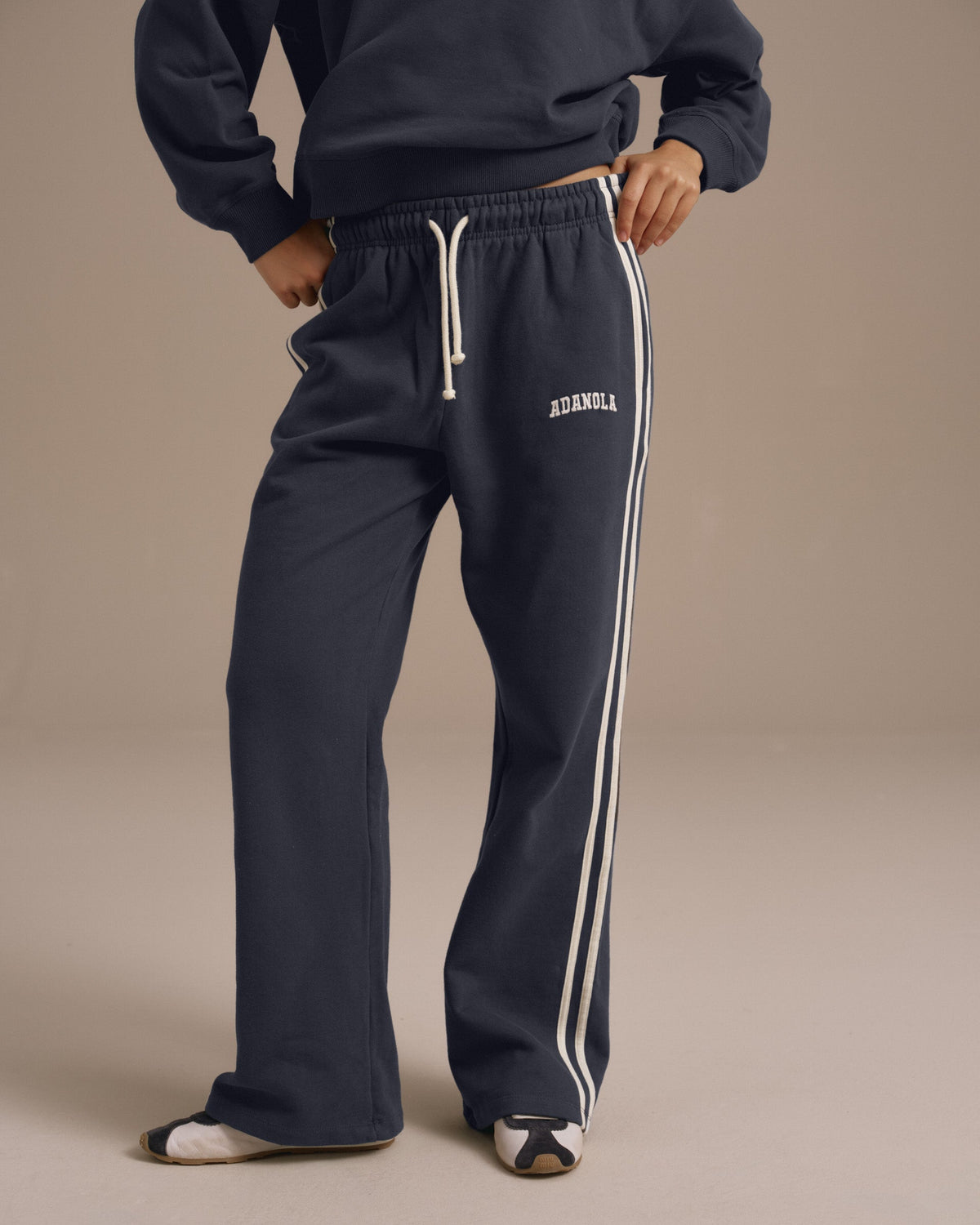 Loose Fit Straight Leg Sweatpants - Midnight Blue