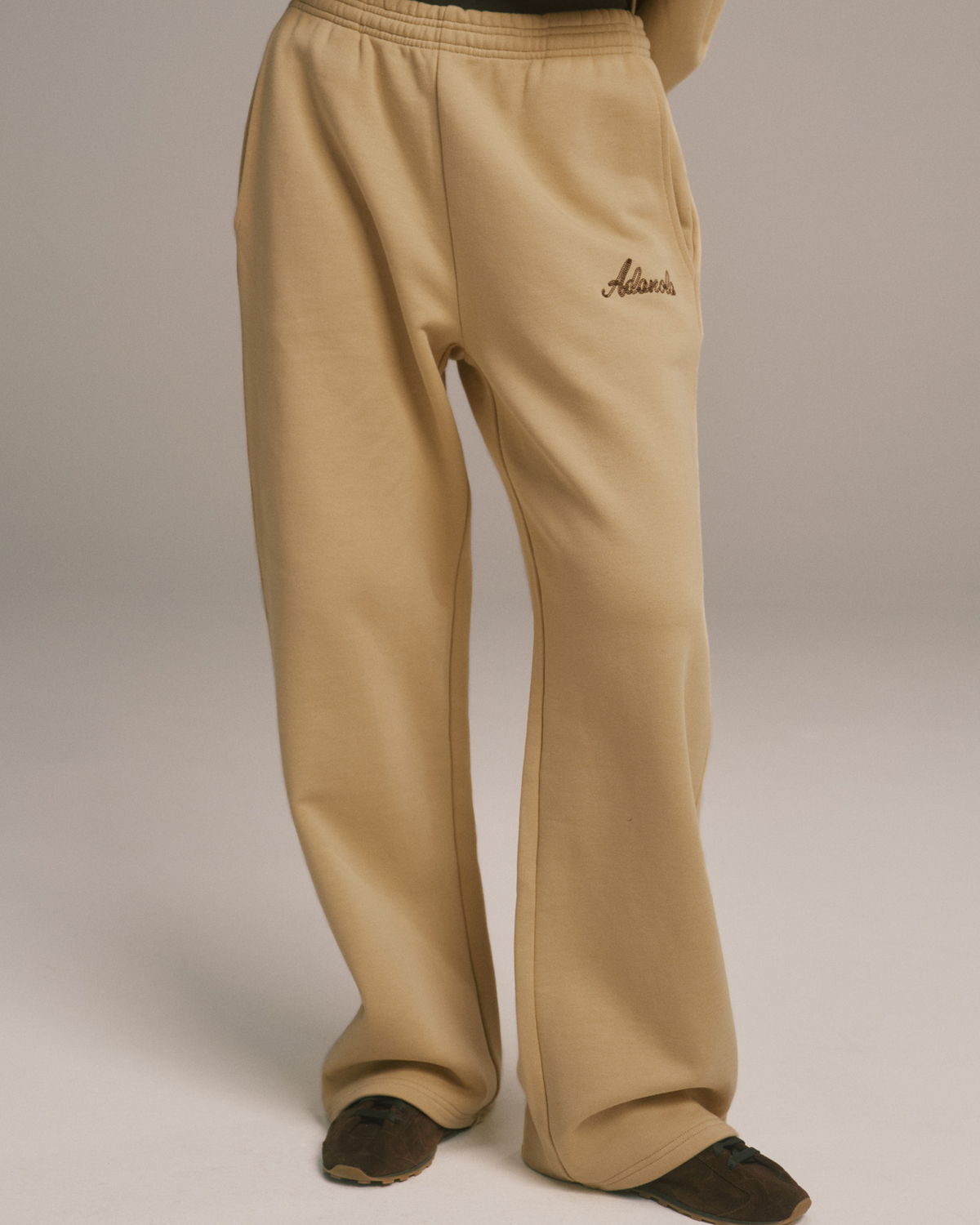 Straight Leg Sweatpants - Caramel Beige